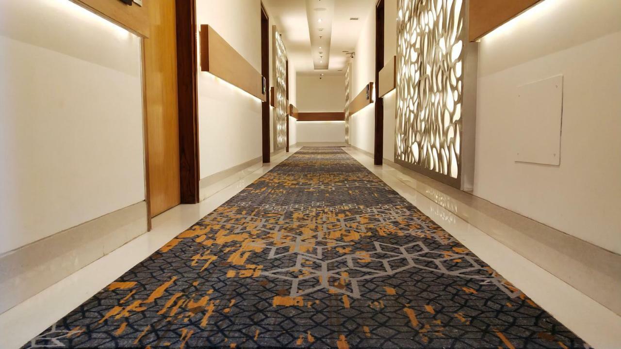 Hotel Orchid Blu Alīgarh Exterior foto